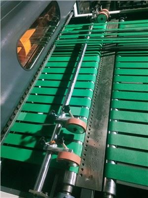 Máy cắt giấy quay Servo tốc độ cao1400